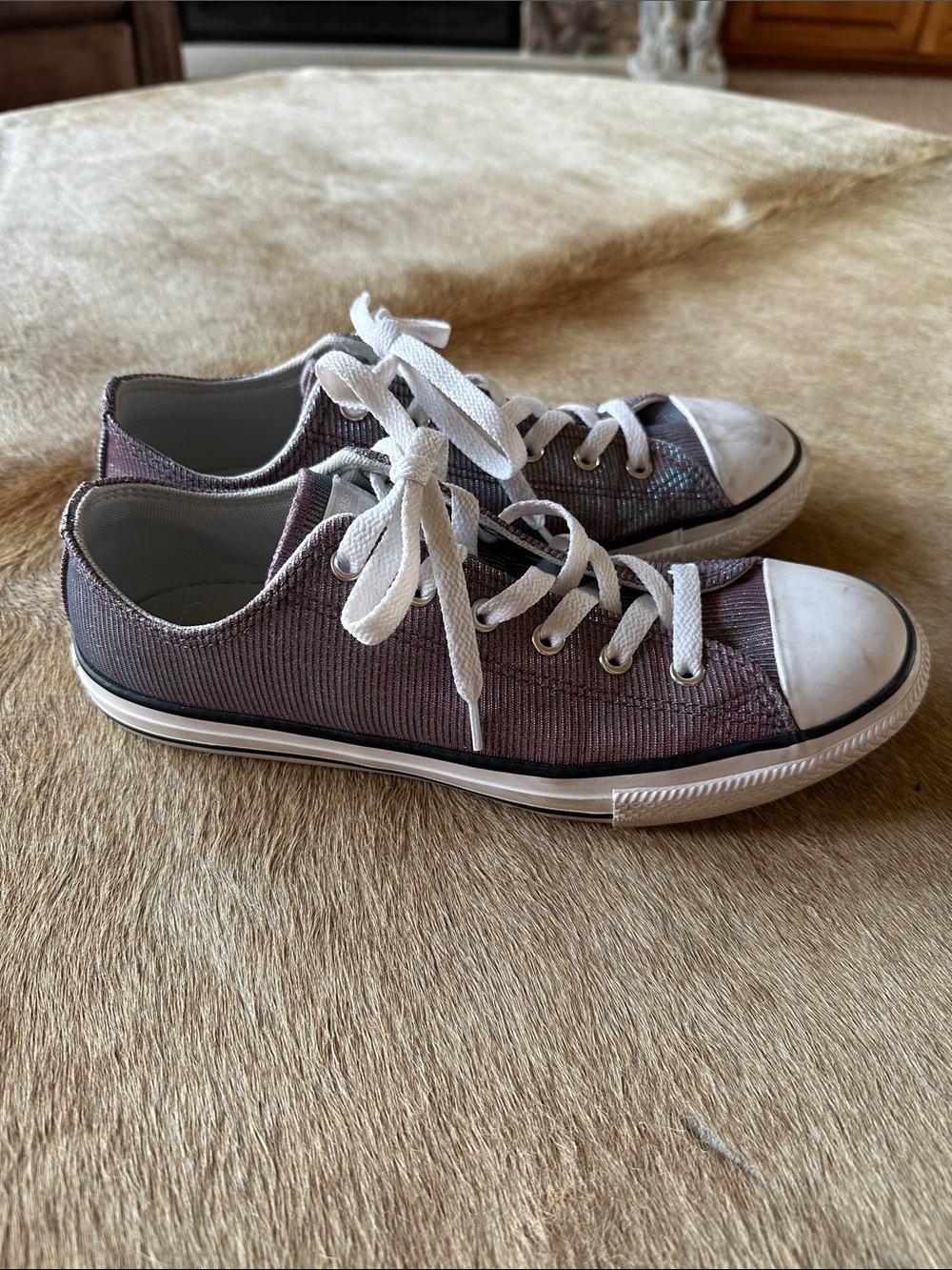 Men's Low-Top Canvas Sneakers in Metallic Mauve
